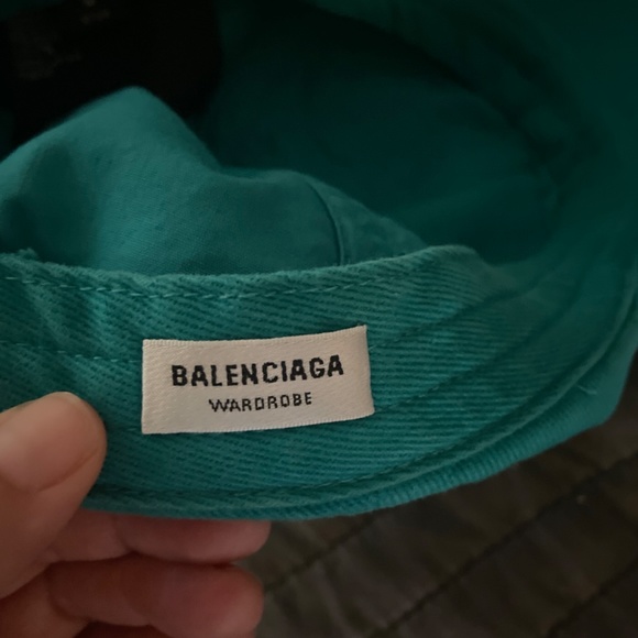 BALENCIAGA BASEBALL HAT - Picture 2 of 3